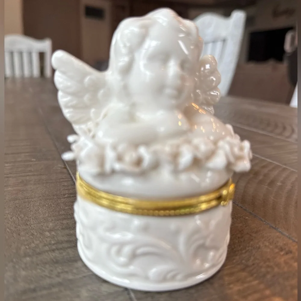 Vintage Cherub Angel Trinket/Jewelry Box Jar Container
